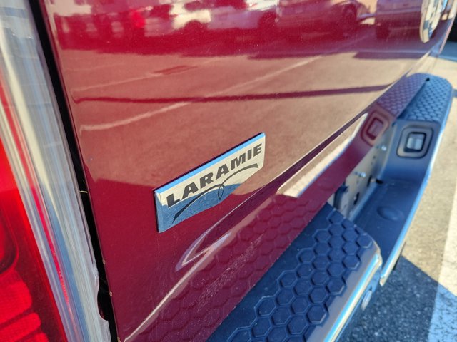 Used 2017 RAM 1500 Laramie w/ Convenience Group image 7