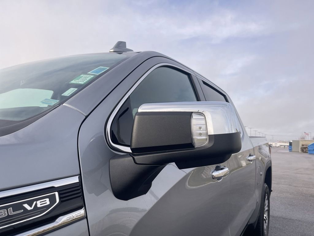 Used 2025 GMC Sierra 1500 SLT image 11