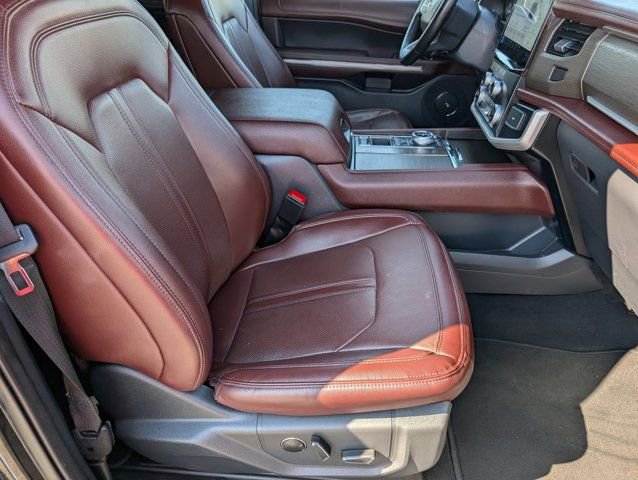 Used 2024 Ford Expedition Limited RWD image 28