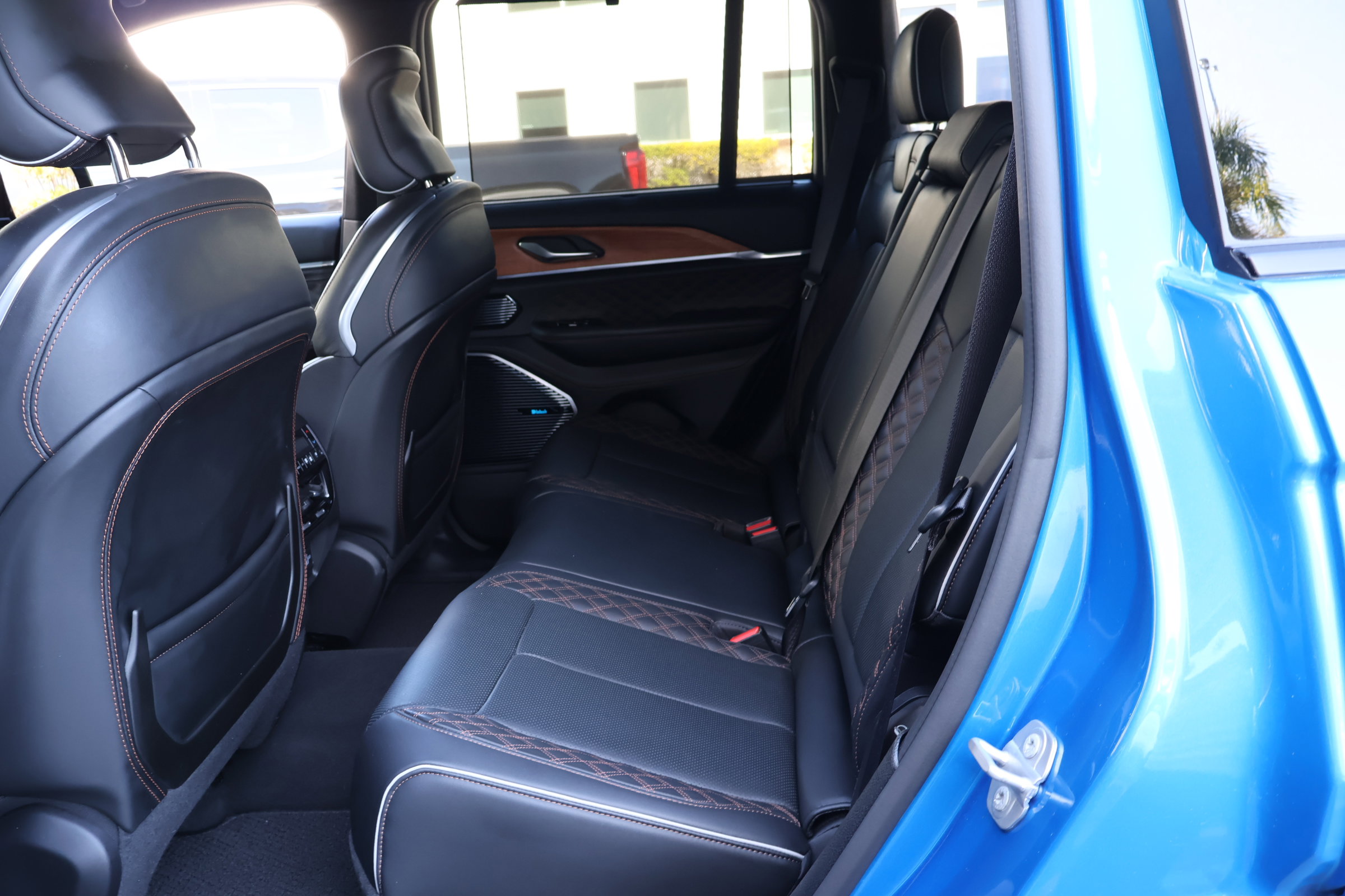 Used 2023 Jeep Grand Cherokee Summit image 17