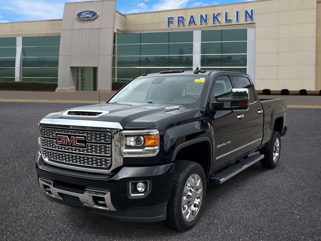Used 2018 GMC Sierra 2500 Denali w/ Duramax Plus Package AWD/4WD image 3