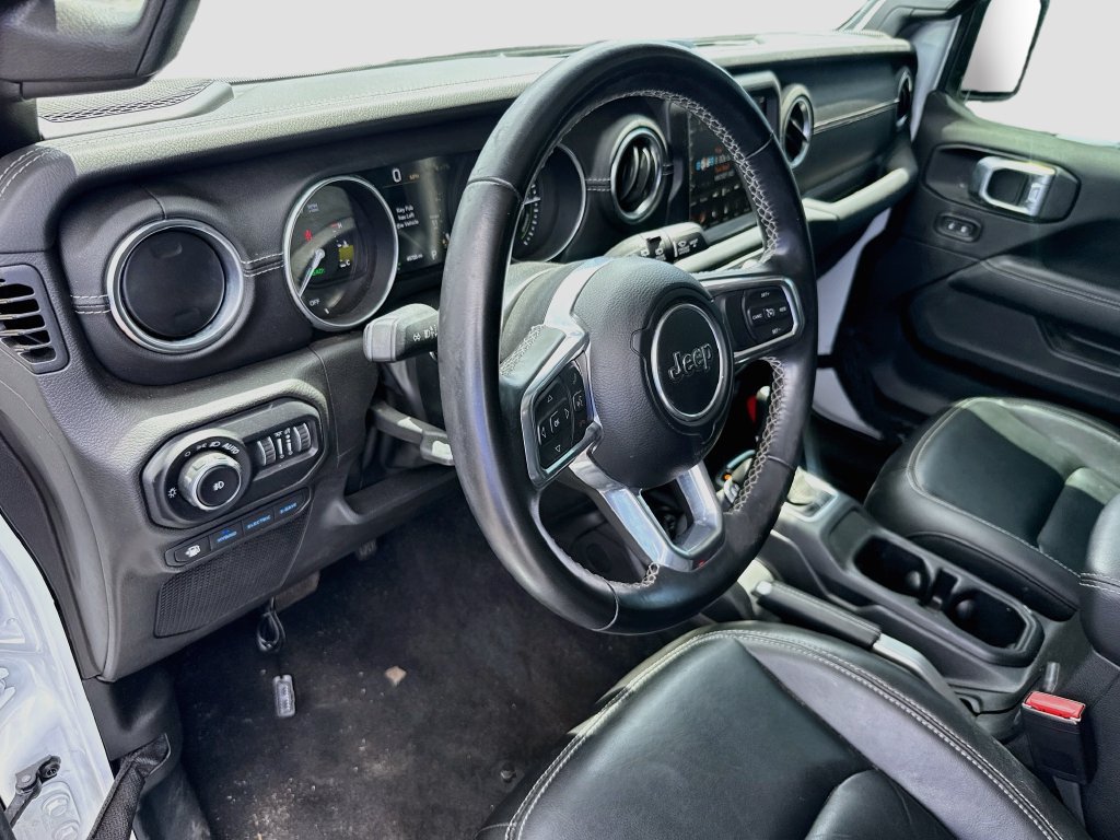 Used 2022 Jeep Wrangler Unlimited Sahara AWD/4WD image 10