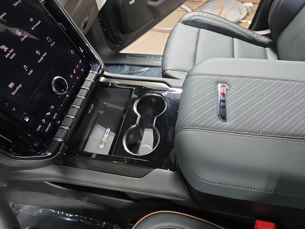 New 2026 GMC Yukon XL AT4 w/ AT4 Premium Plus Package AWD/4WD image 23