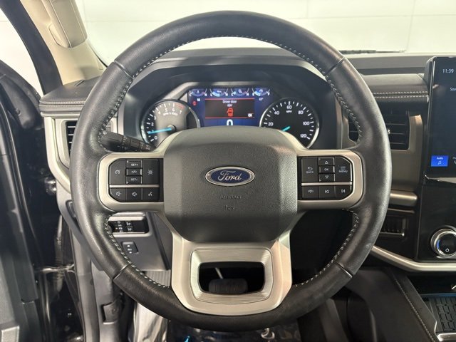 Used 2024 Ford Expedition Max XLT image 11