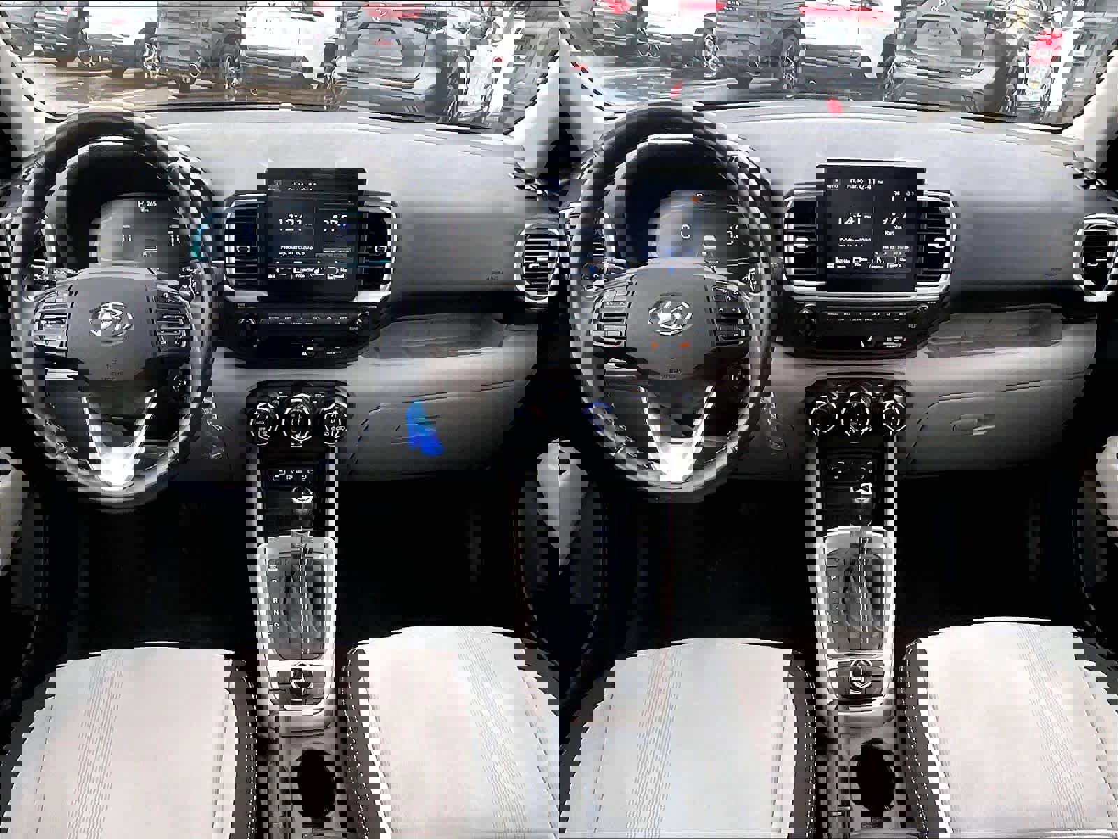 Used 2023 Hyundai Venue SEL image 21