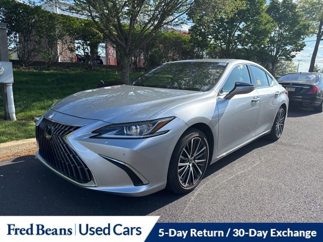 Used 2024 Lexus ES 350 w/ Premium Package FWD image 3