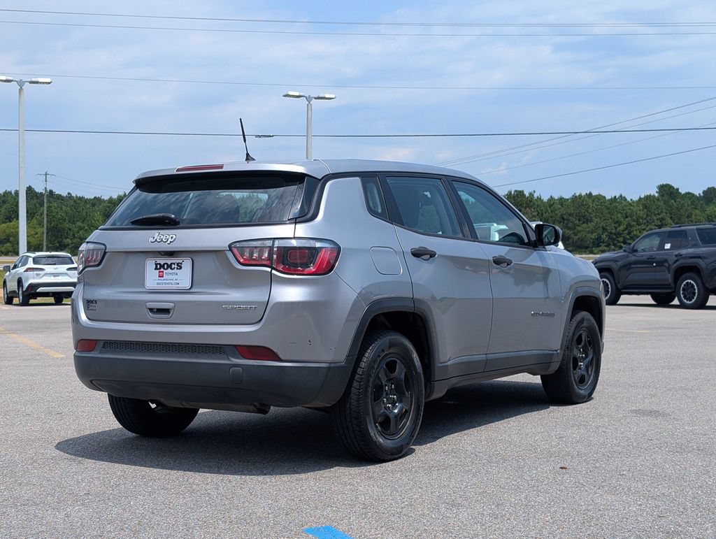 Used 2018 Jeep Compass Sport FWD image 5