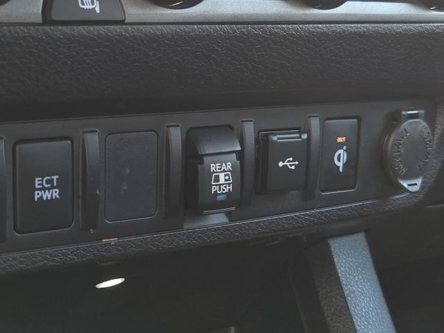 Certified 2023 Toyota Tacoma TRD Off-Road AWD/4WD image 28