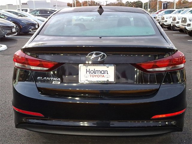 Used 2017 Hyundai Elantra SE w/ Cargo Package image 6