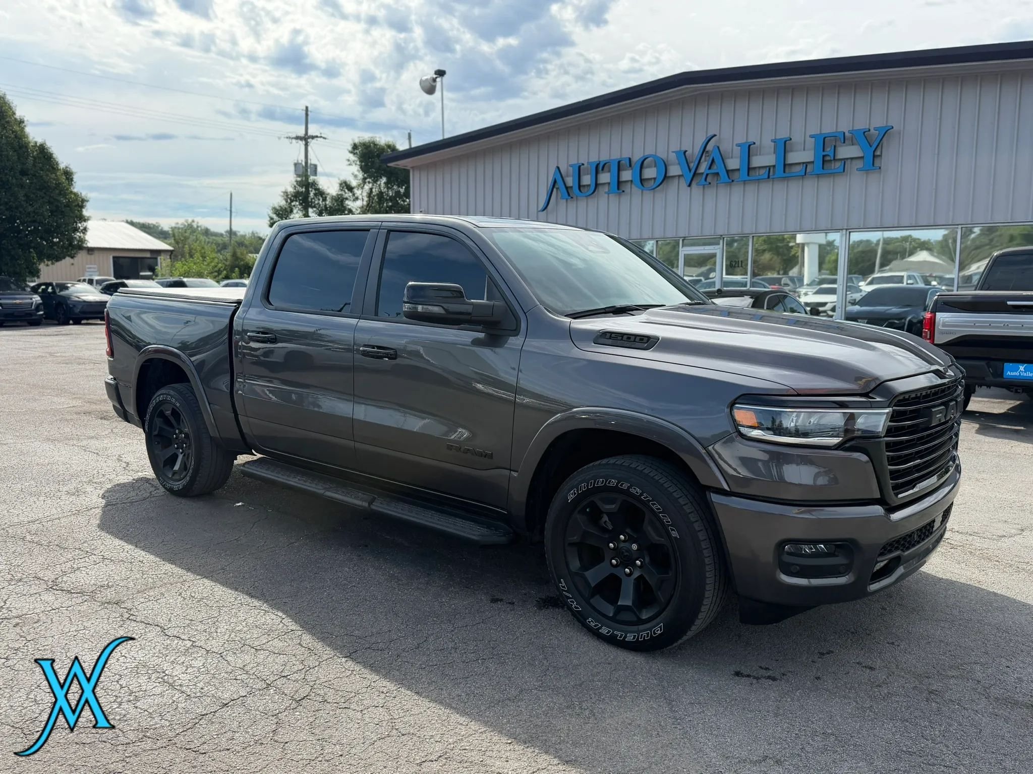 Used 2025 RAM 1500 Big Horn AWD/4WD image 1