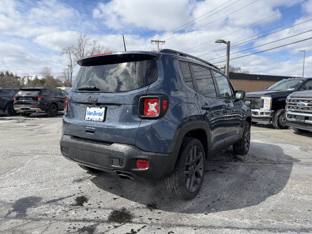 Used 2021 Jeep Renegade Latitude image 7