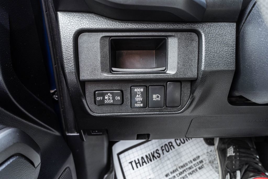 Used 2018 Toyota Tacoma TRD Off-Road image 15