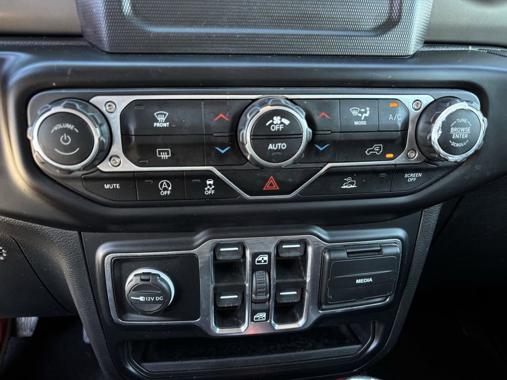 Used 2021 Jeep Wrangler Unlimited Sport image 16