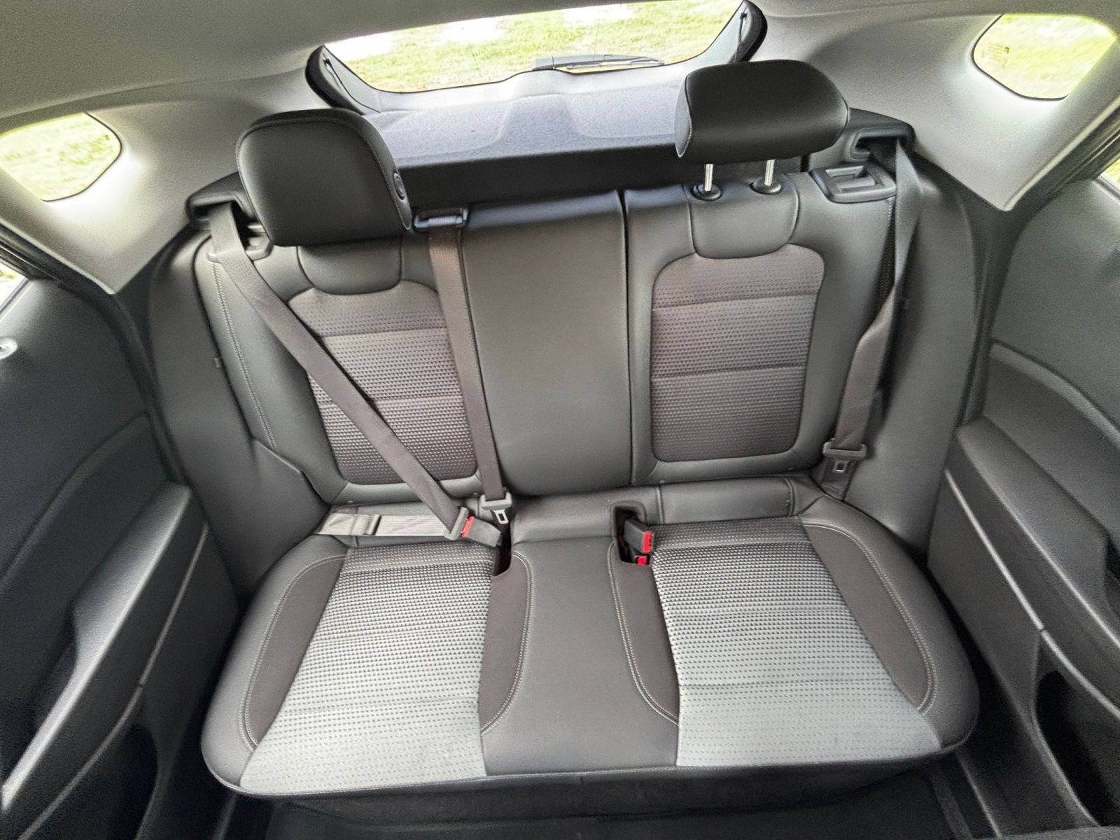 Used 2025 Chevrolet Trax LT w/ LT Convenience Package FWD image 38