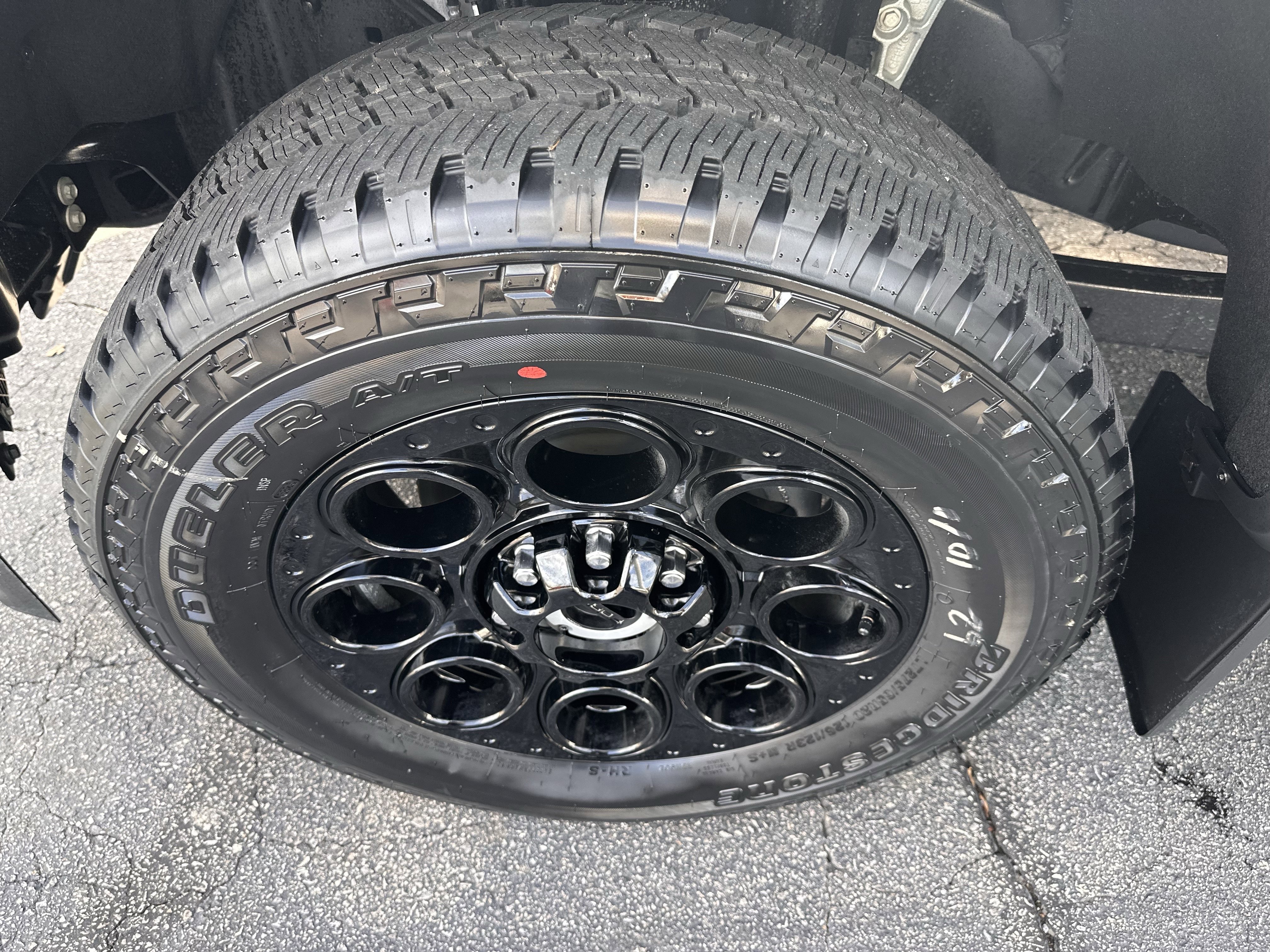 New 2026 Ford F250 Lariat w/ Black Appearance Package image 30