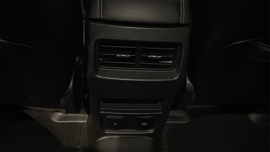 Used 2020 Ford Edge Titanium w/ Class II Trailer Tow Package image 22