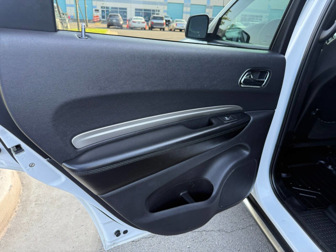 Used 2017 Dodge Durango SXT w/ 3rd Row Seating Group image 20