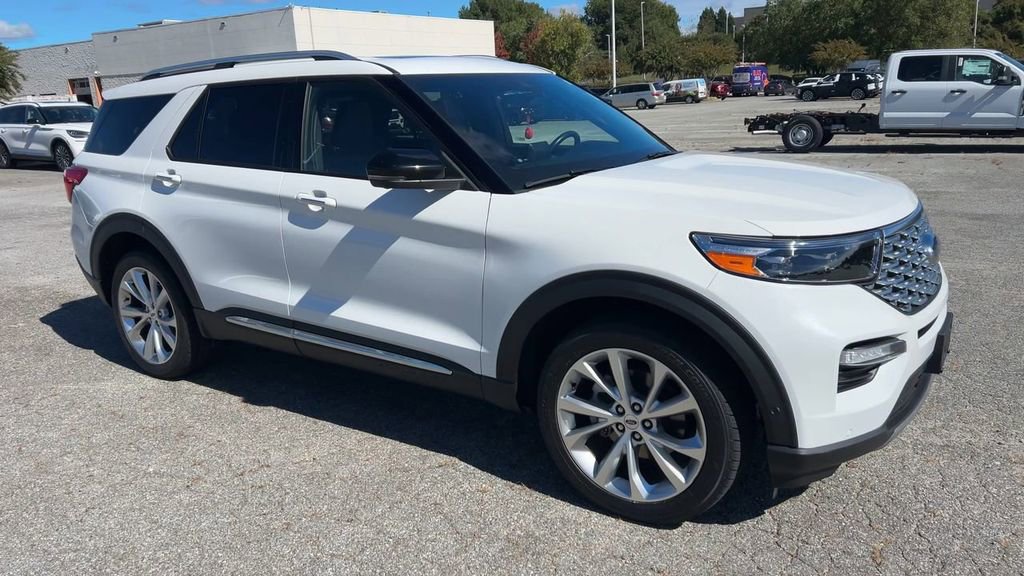 Used 2022 Ford Explorer Platinum w/ Equipment Group 601A image 15