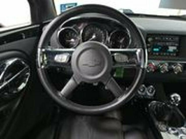 Used 2006 Chevrolet SSR w/ Preferred Equipment Group RWD image 19