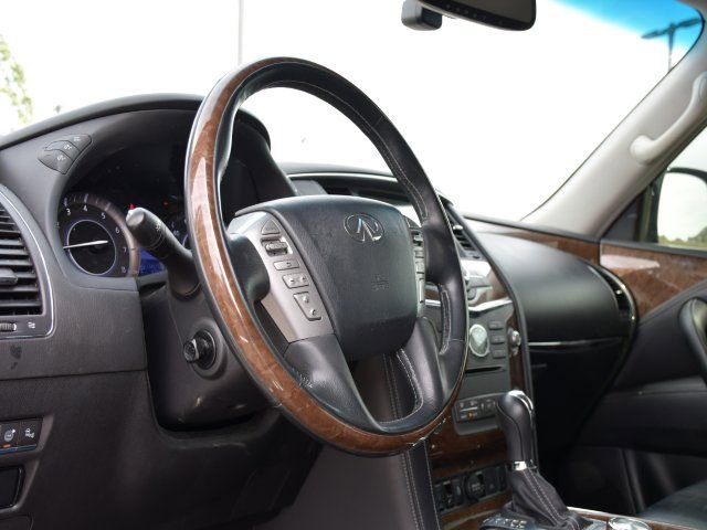 Used 2017 INFINITI QX80 4WD w/ Driver Assistance Package image 14