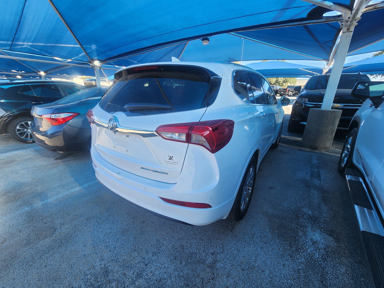 Used 2020 Buick Envision Essence FWD image 4