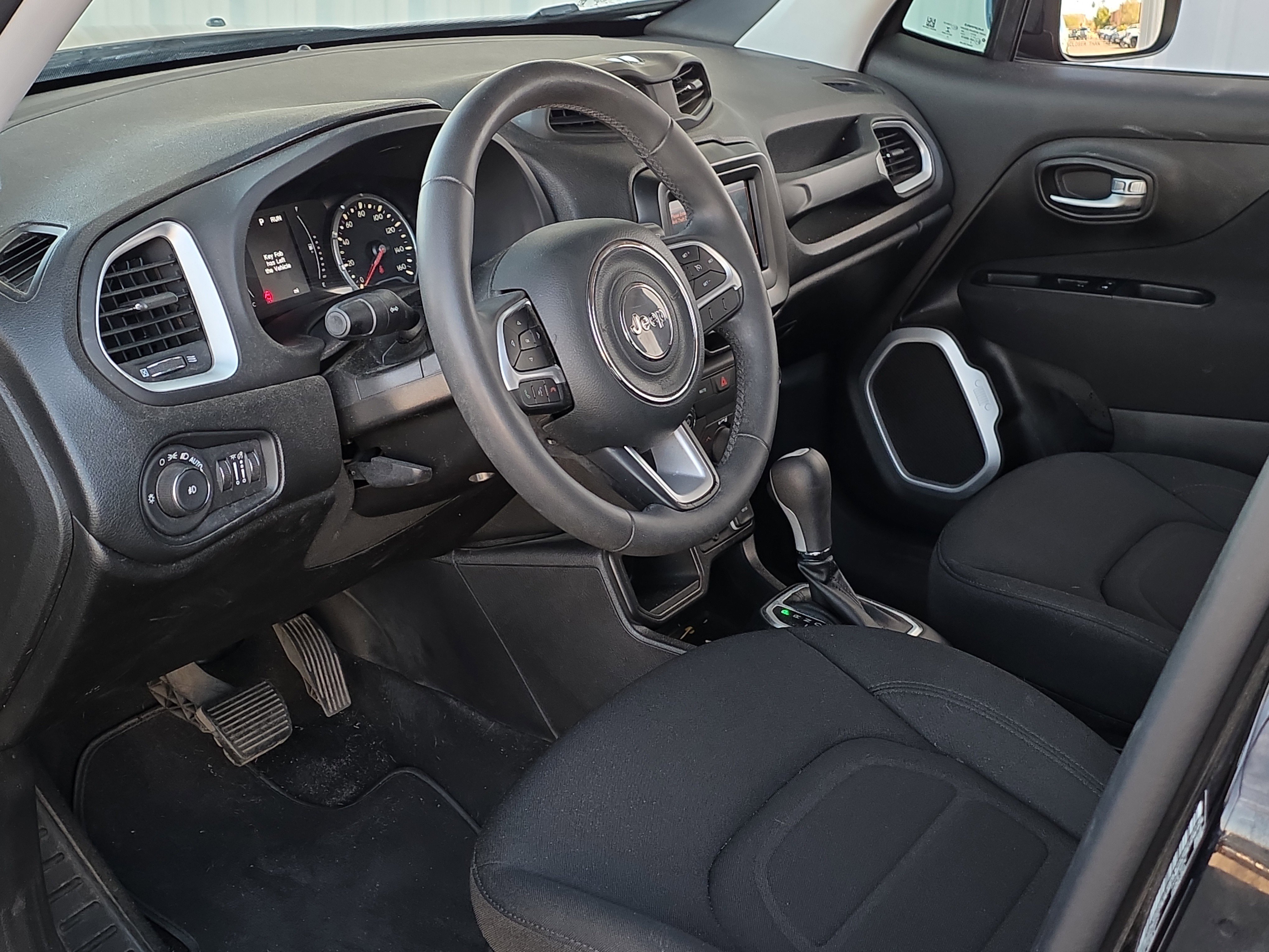 Used 2019 Jeep Renegade Latitude image 11