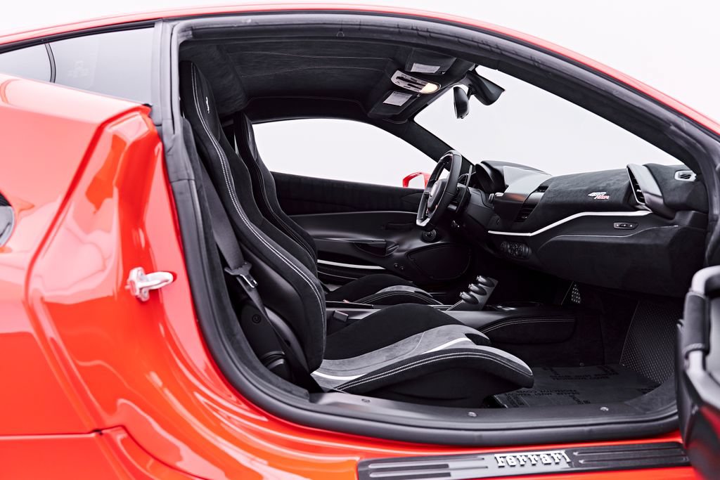 Used 2020 Ferrari 488 Pista Coupe RWD image 57