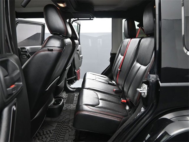 Used 2017 Jeep Wrangler Unlimited Rubicon image 13