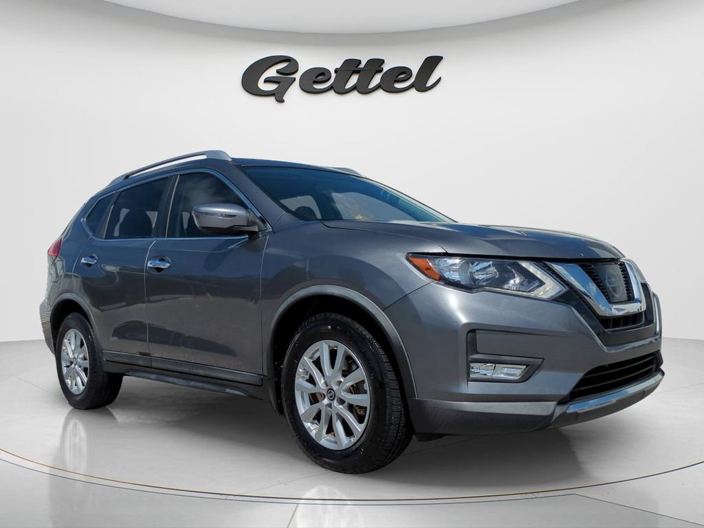 Used 2017 Nissan Rogue SV FWD image 3