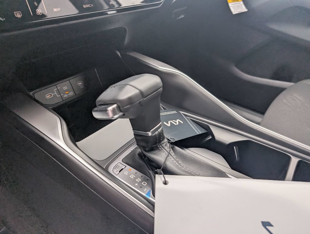 New 2026 Kia Sorento LX FWD image 22