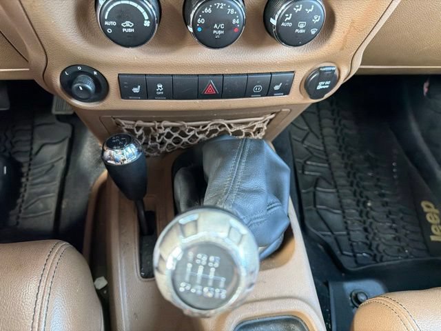 Used 2012 Jeep Wrangler Unlimited Sahara w/ Mopar Chrome Edition Group AWD/4WD image 17