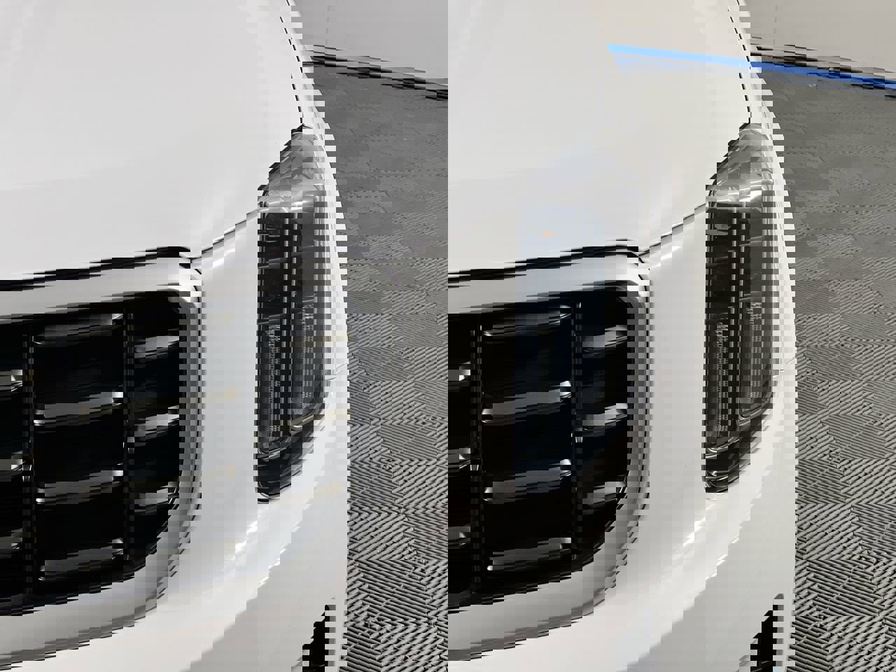 Certified 2024 Kia Telluride SX w/ Towing Package image 9