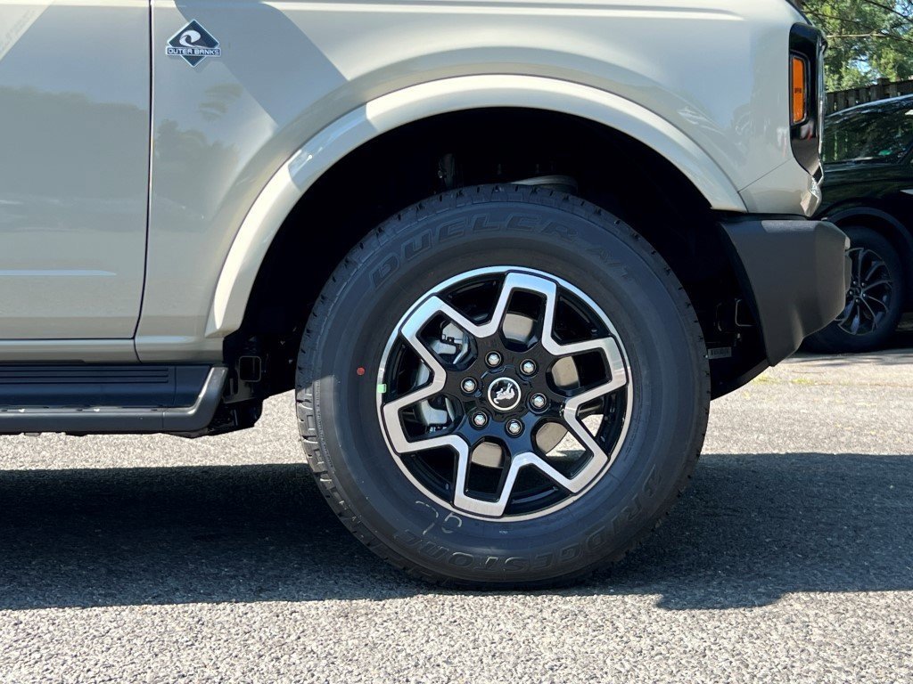 New 2025 Ford Bronco Outer Banks image 6
