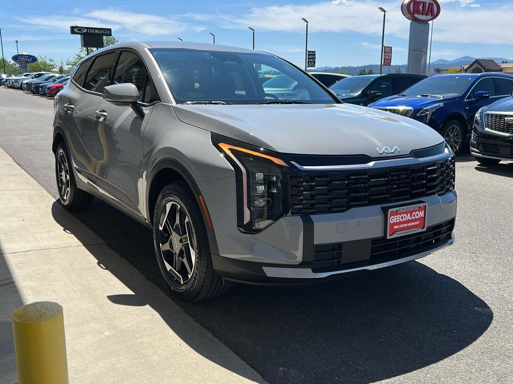 New 2026 Kia Sportage S image 3