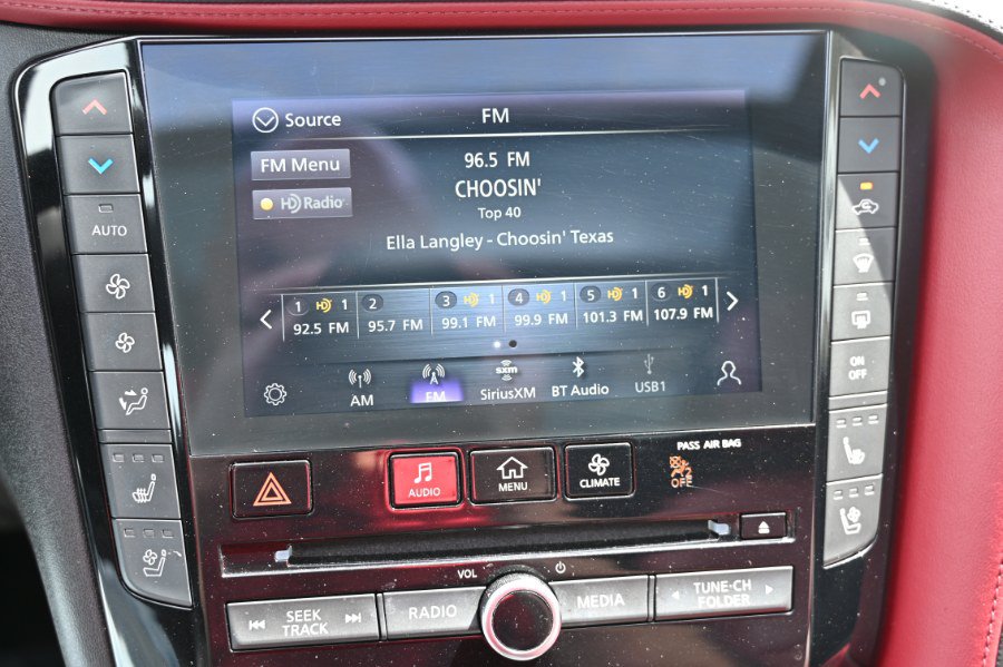 Used 2023 INFINITI QX50 Sport AWD/4WD image 32