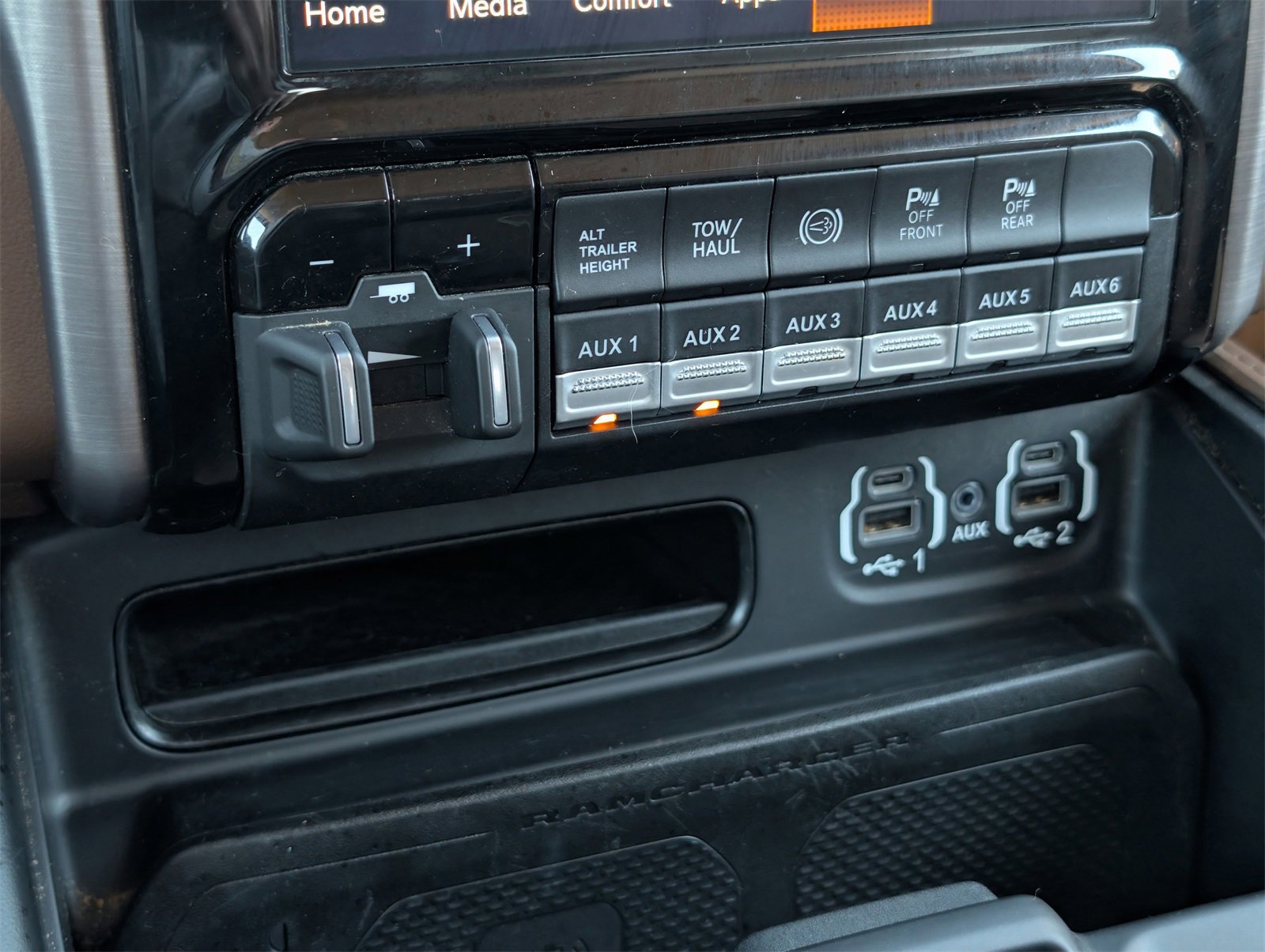 Used 2022 RAM 3500 Limited image 13