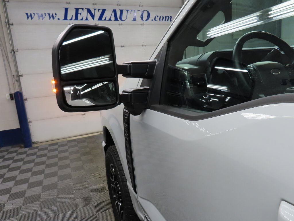 Used 2025 Ford F250 Platinum w/ FX4 Off-Road Package AWD/4WD image 77