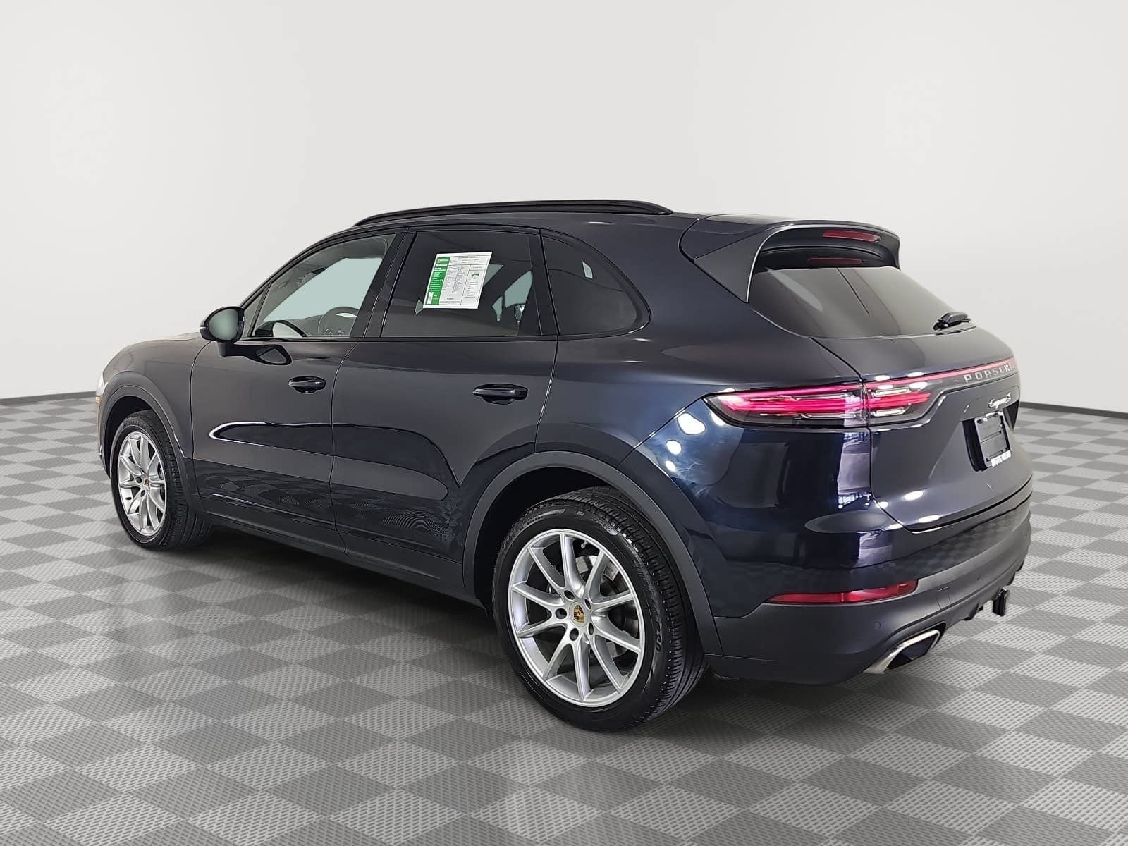 Used 2019 Porsche Cayenne w/ Premium Plus Package AWD/4WD image 6