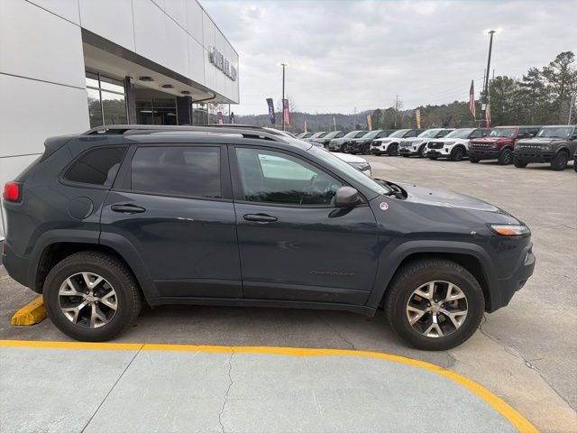 Used 2016 Jeep Cherokee Trailhawk w/ Cold Weather Group image 24