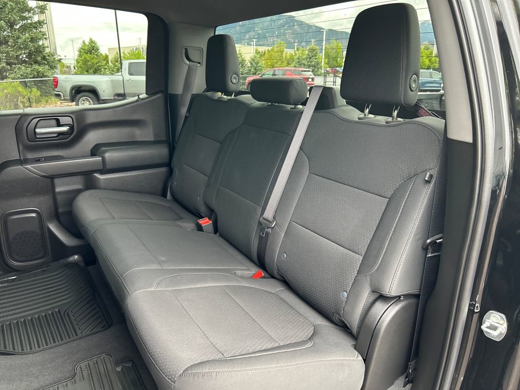 Used 2020 Chevrolet Silverado 1500 Custom w/ Custom Value Package AWD/4WD image 17