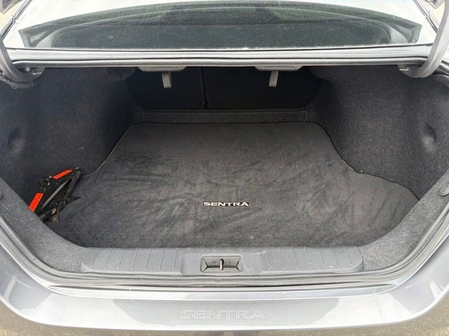 Used 2023 Nissan Sentra SR w/ SR Premium Package FWD image 16