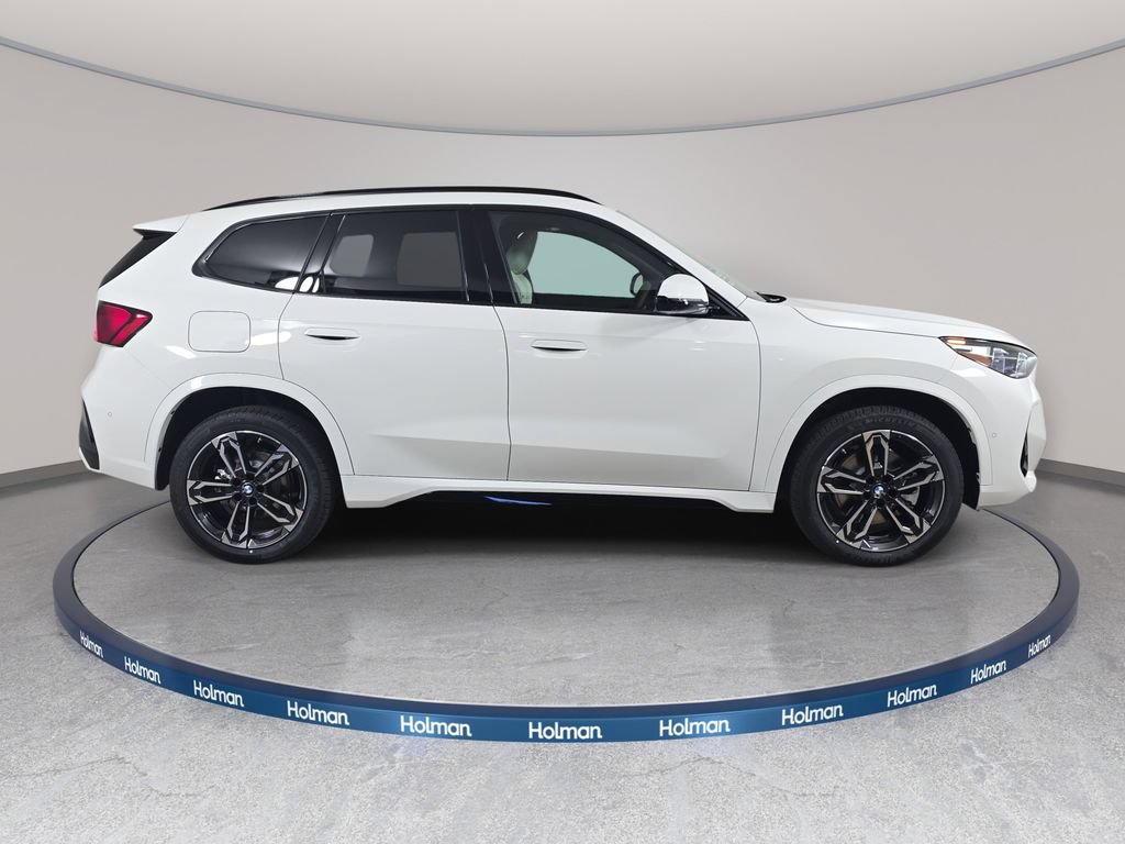 New 2026 BMW X1 xDrive28i w/ Technology Package AWD/4WD image 4