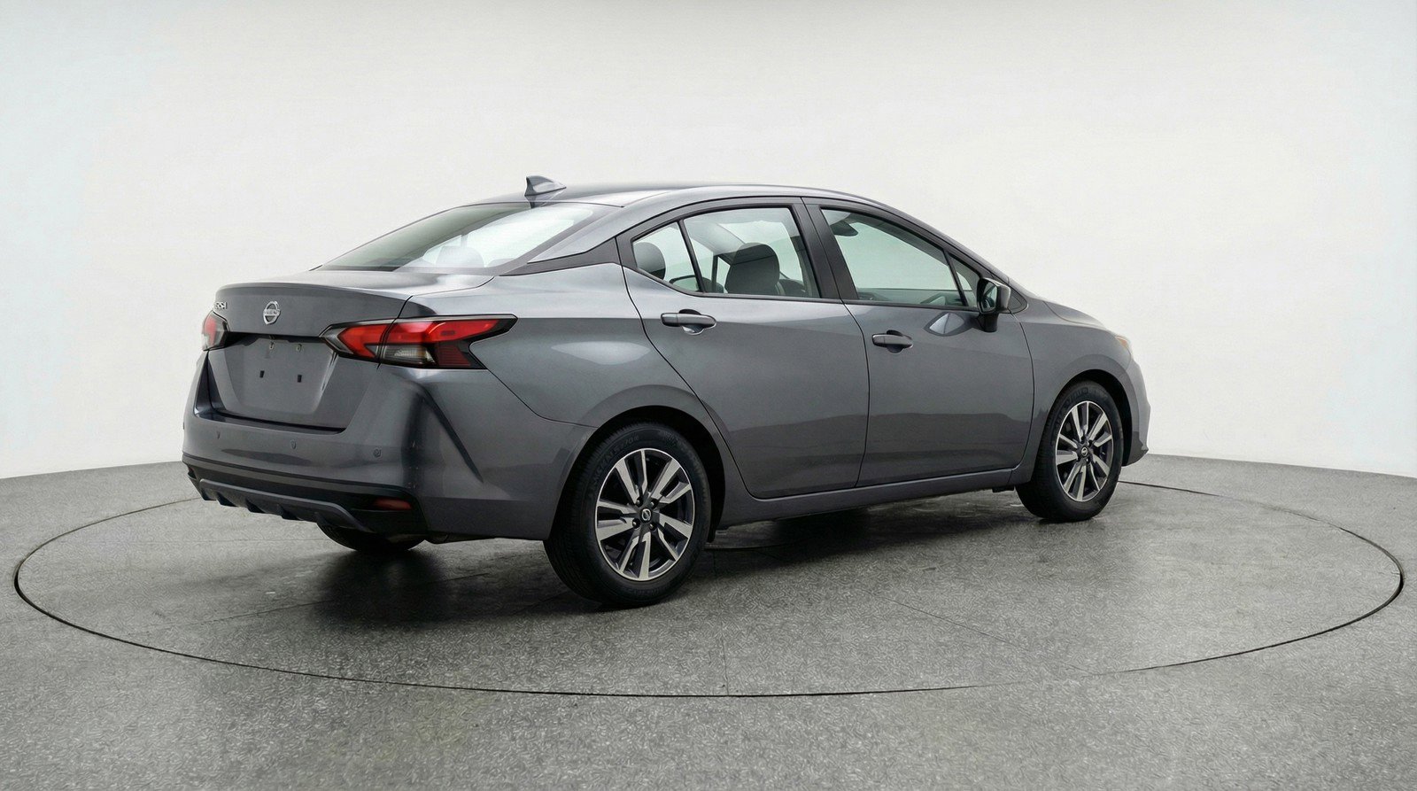Used 2025 Nissan Versa SV FWD image 9