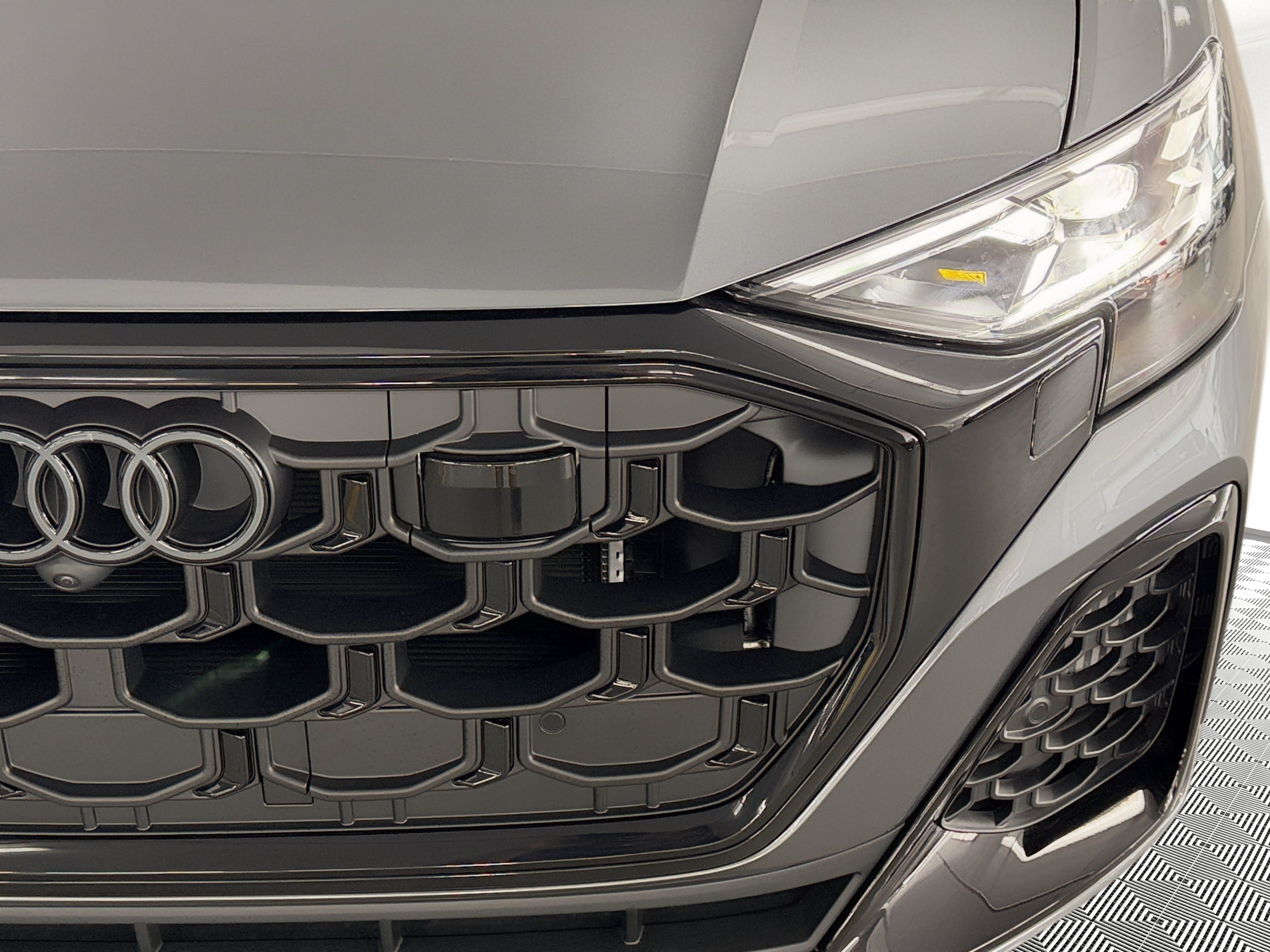 New 2026 Audi SQ8 Prestige AWD/4WD image 11