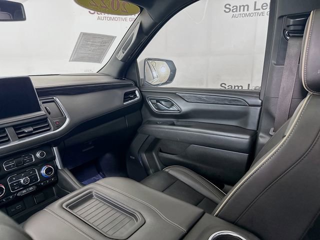 Used 2022 GMC Yukon XL SLT w/ SLT Premium Package image 28