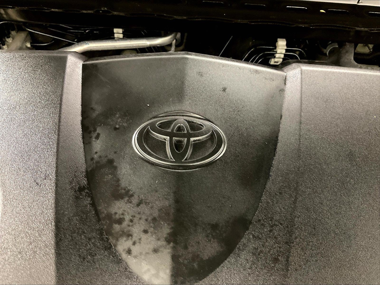 Used 2021 Toyota Camry XSE FWD image 30