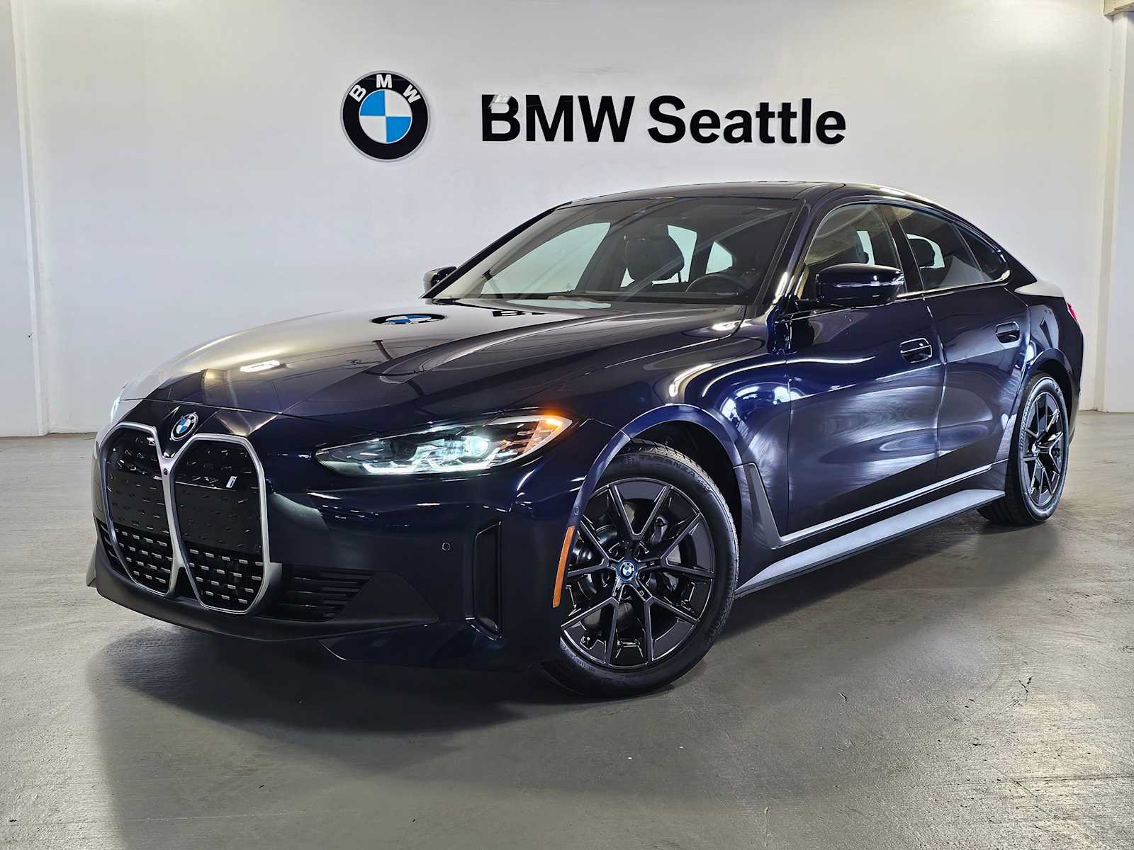 Certified 2023 BMW i4 eDrive40 w/ Premium Package RWD image 1
