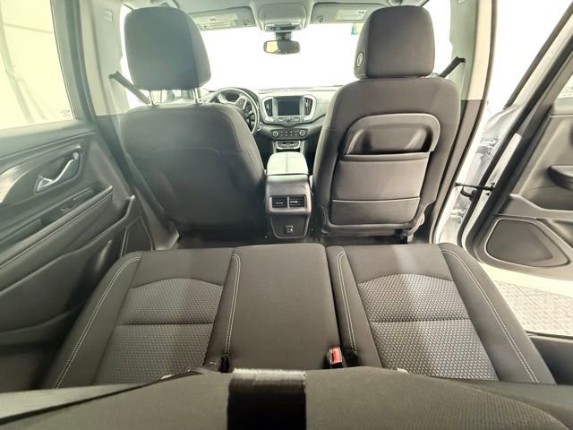 Used 2024 GMC Terrain SLE image 16