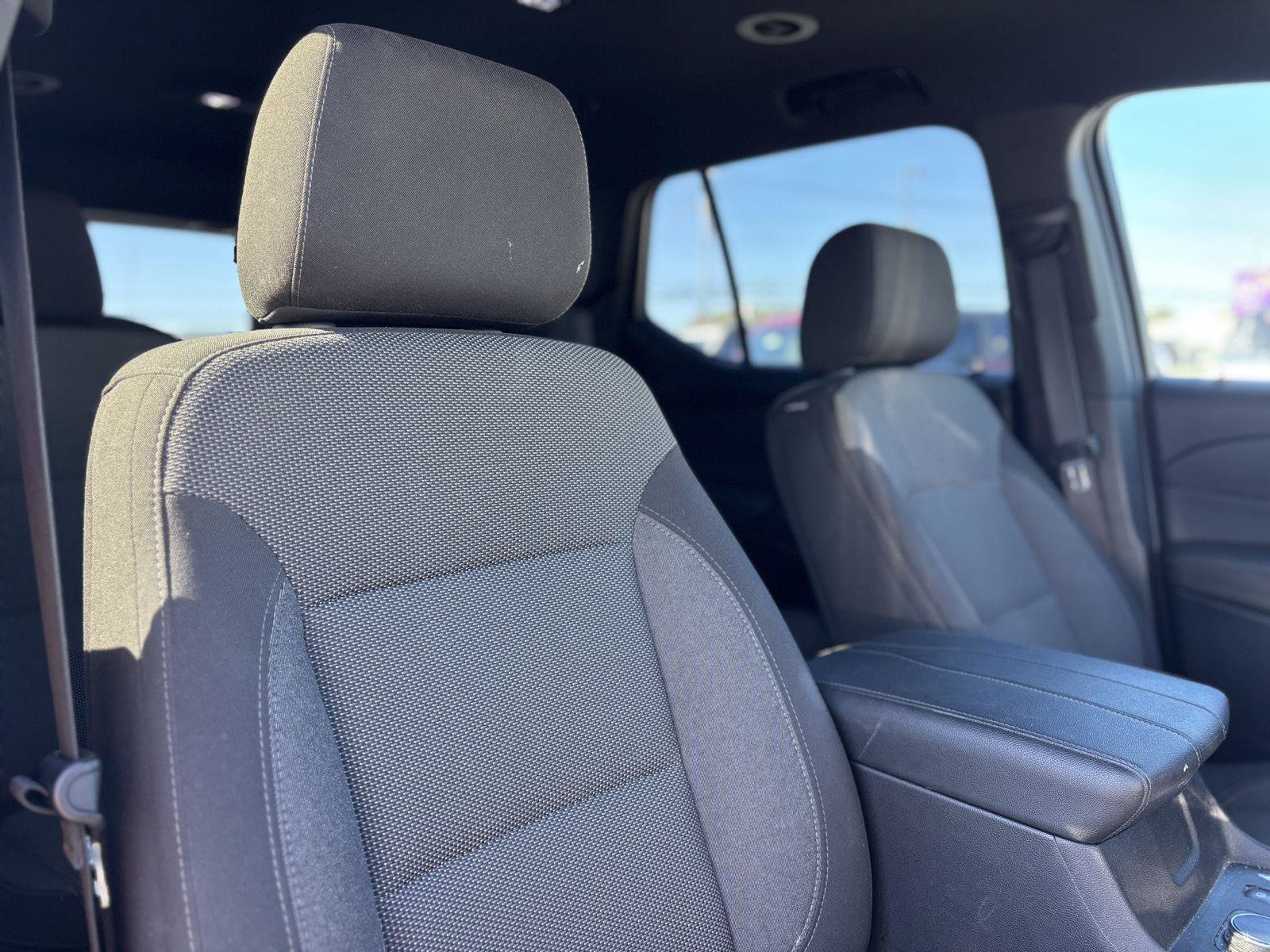 Used 2023 Chevrolet Traverse LT FWD image 20