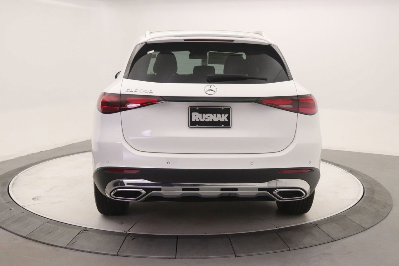 New 2026 Mercedes-Benz GLC 300 image 3